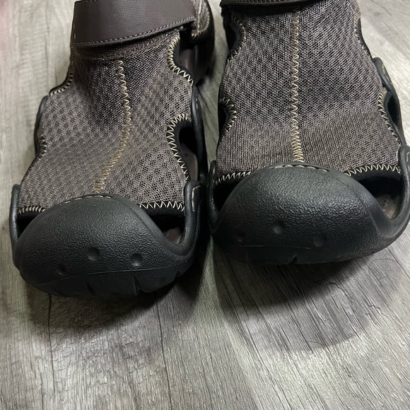 Crocs SwiftWater Mesh Fisherman Sandals Brown Water Shoes Men Sz 11 - Picture 4 of 8